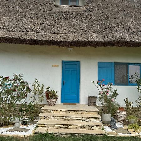 5 Chirpici - Small Traditional Resort มูรีกีโอล ภายนอก รูปภาพ